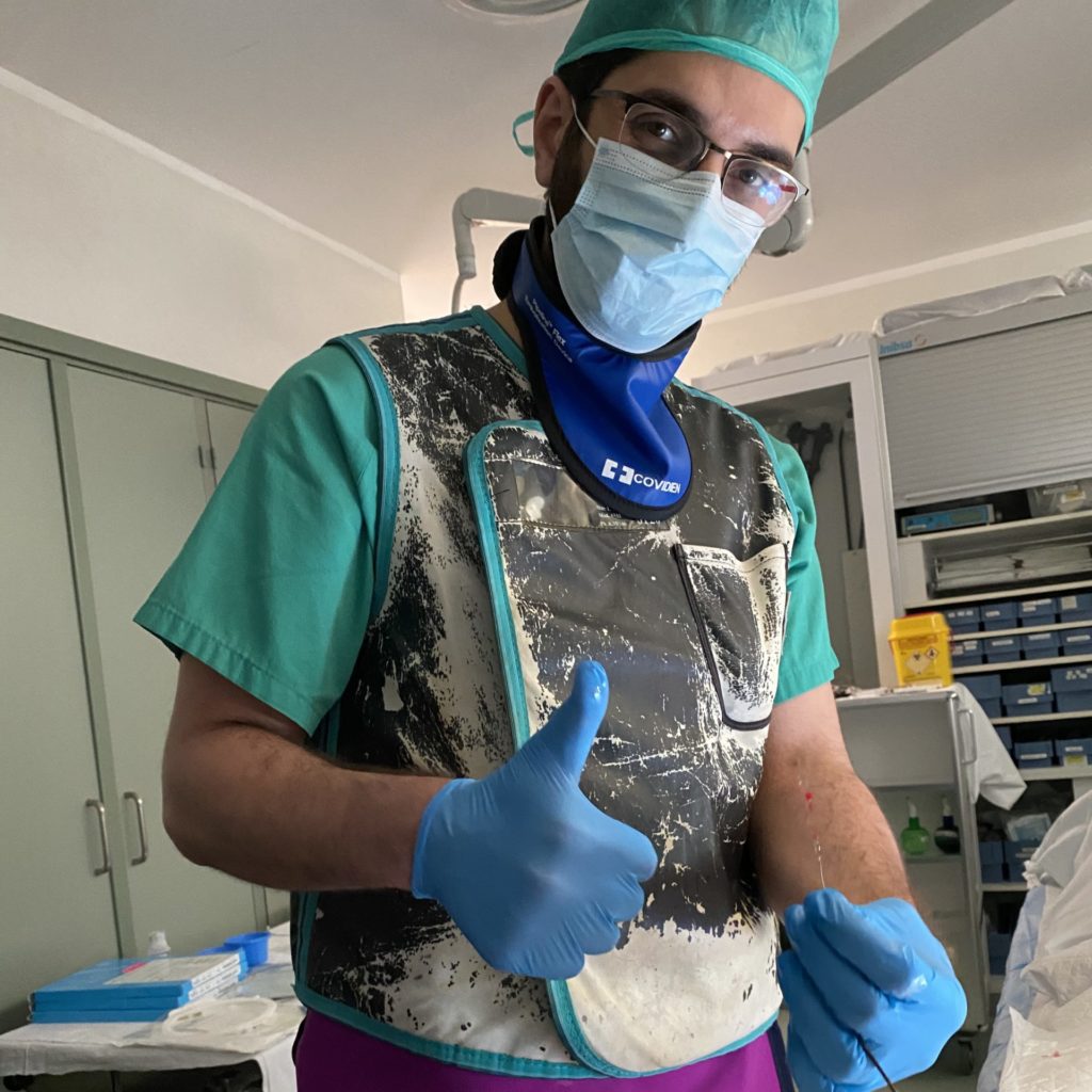 neurosurgeon giving a thumbs up after using NeVa